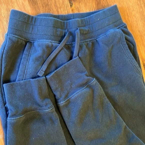 Under armour youth medium sweat pants in black - Picture 3 of 4